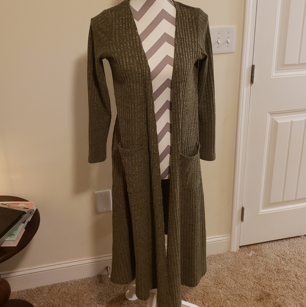 🎀4 for $15🎀 LLR cardigan